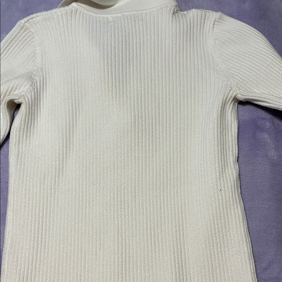 White Ribbed Knit Collared Sweater - Picture 8 of 8